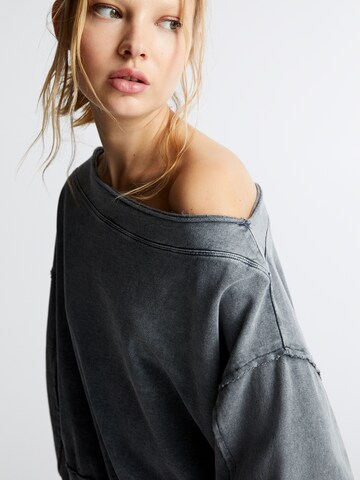 Sweat-shirt Pull&Bear en gris