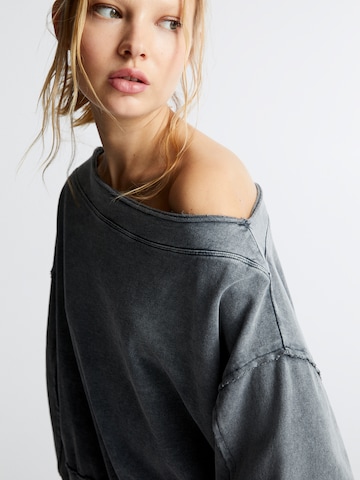 Sweat-shirt Pull&Bear en gris