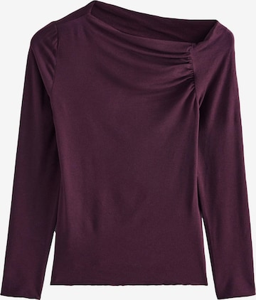 Next Shirt in Red: front