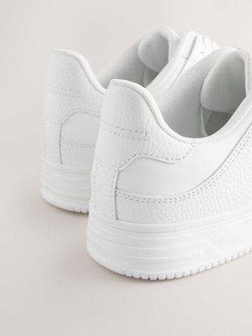 Baskets basses Next en blanc
