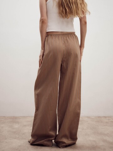 Loosefit Pantalon 'Lia' ABOUT YOU x Marie von Behrens en marron