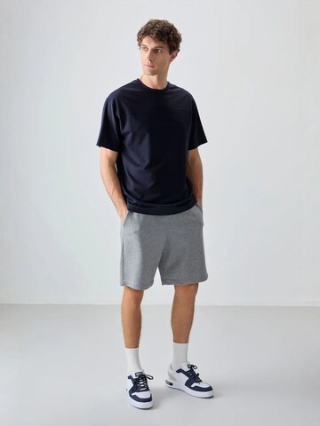 Tommy Life T-Shirts in Blau