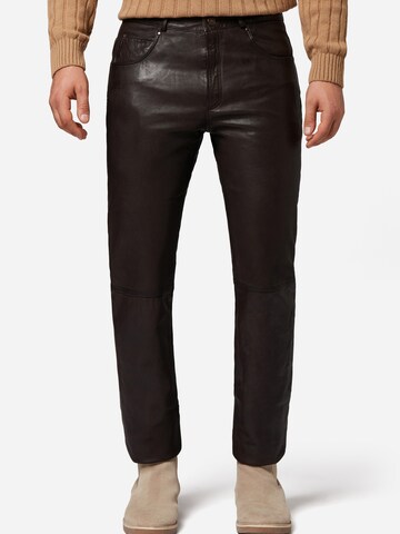 Coupe slim Pantalon 'Trant Pant' RICANO en marron : devant
