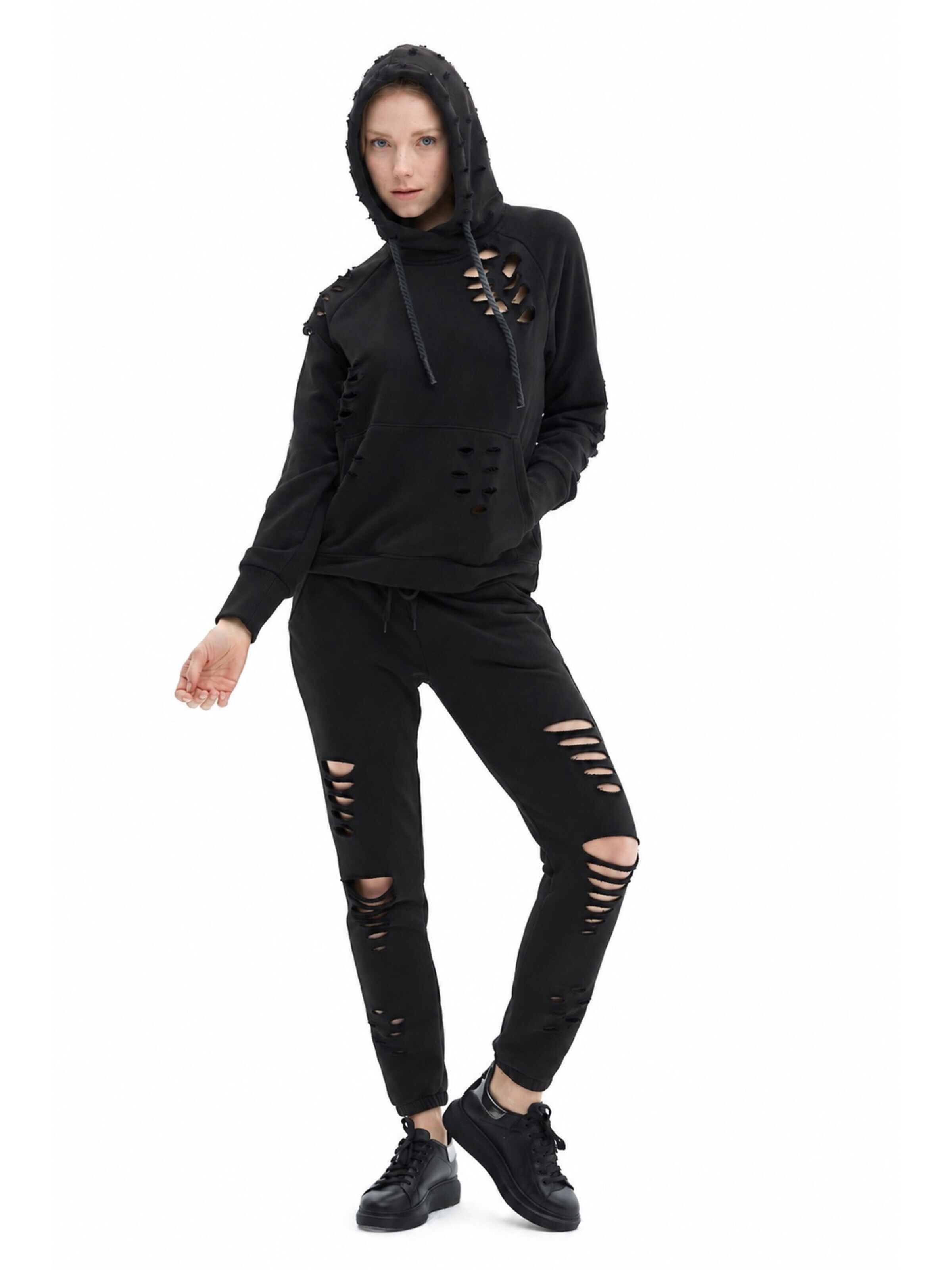SCR. Sweatshirt 'NIRORA HOODIE' i svart