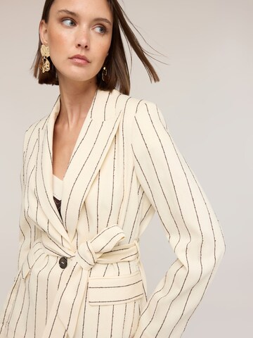 Blazer MOTIVI en beige