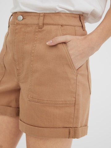 VERO MODA Regular Shorts 'KATHY' in Braun