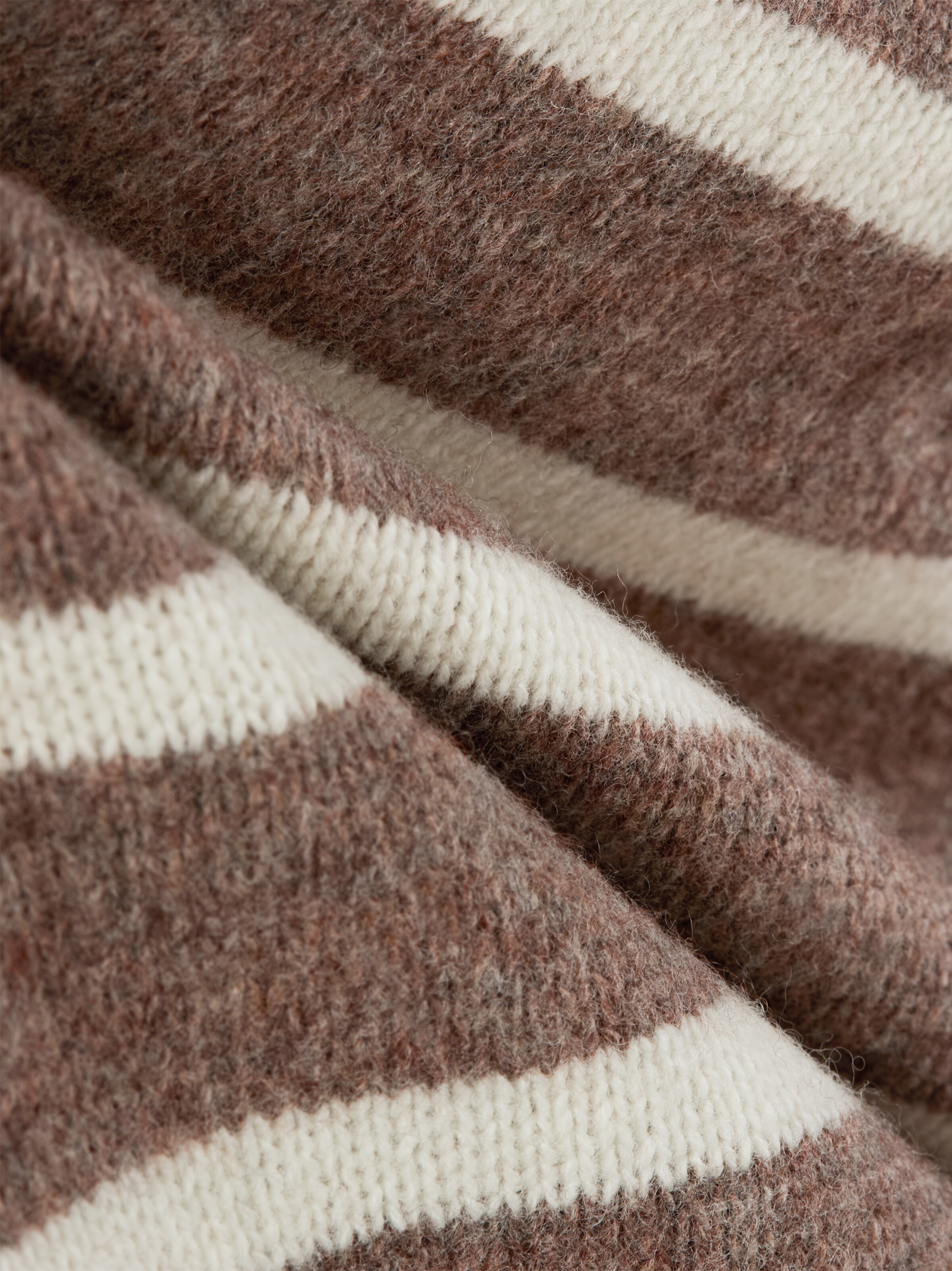 Marie Lund Sweater in Beige