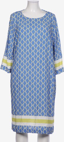 LOUIS and MIA Dress in XXL in Blue: front