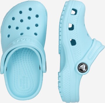 Crocs - Sapatos abertos 'Classic' em azul