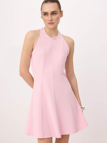 Trendyol - Vestido de verano en rosa: frente