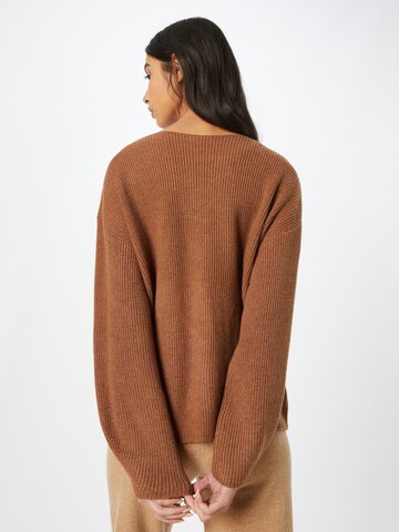 VILA Sweater in Brown