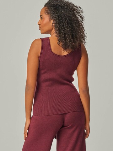 YOU LOOK PERFECT Sticktop 'TOP BLOSSOM - Geripptes Merino Top mit Rundhals' in Rot