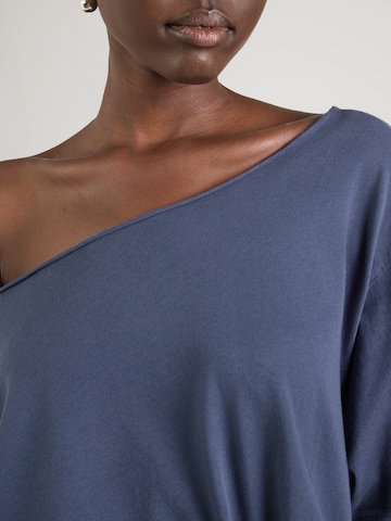 WEEKDAY Oversized shirt 'Mai' in Blauw