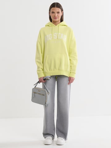 BIG STAR Sweatshirt ' RUBIALSA ' in Yellow