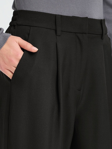 Regular Pantalon à plis 'IHFAVA' ICHI en noir