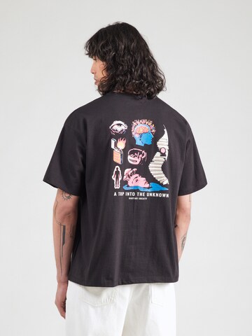 Kaotiko Shirt 'UNKNOWN TRIP' in Black
