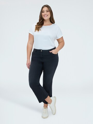 Fiorella Rubino Flared Jeans in Black: front