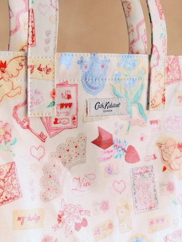 Plase de cumpărături de la Cath Kidston pe bej