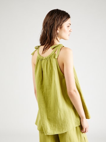 Top di Marks & Spencer in verde