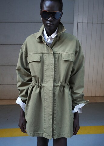 Giacca di mezza stagione 'Campo' di MANGO in verde: frontale