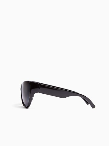 Bershka Слънчеви очила в черно