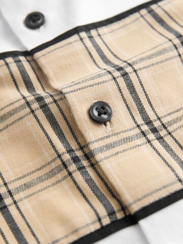 Next Средняя посадка Рубашка в Белый