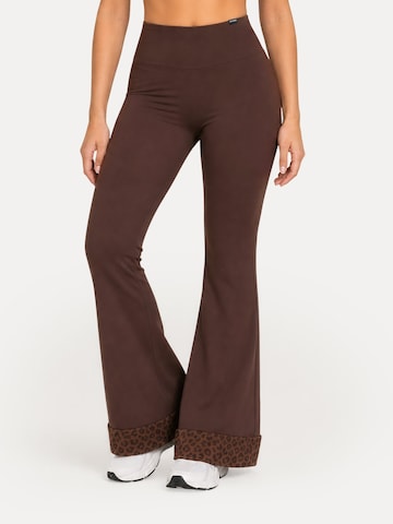 Coupe slim Leggings ' Lithara Solid ' Smilodox en marron : devant