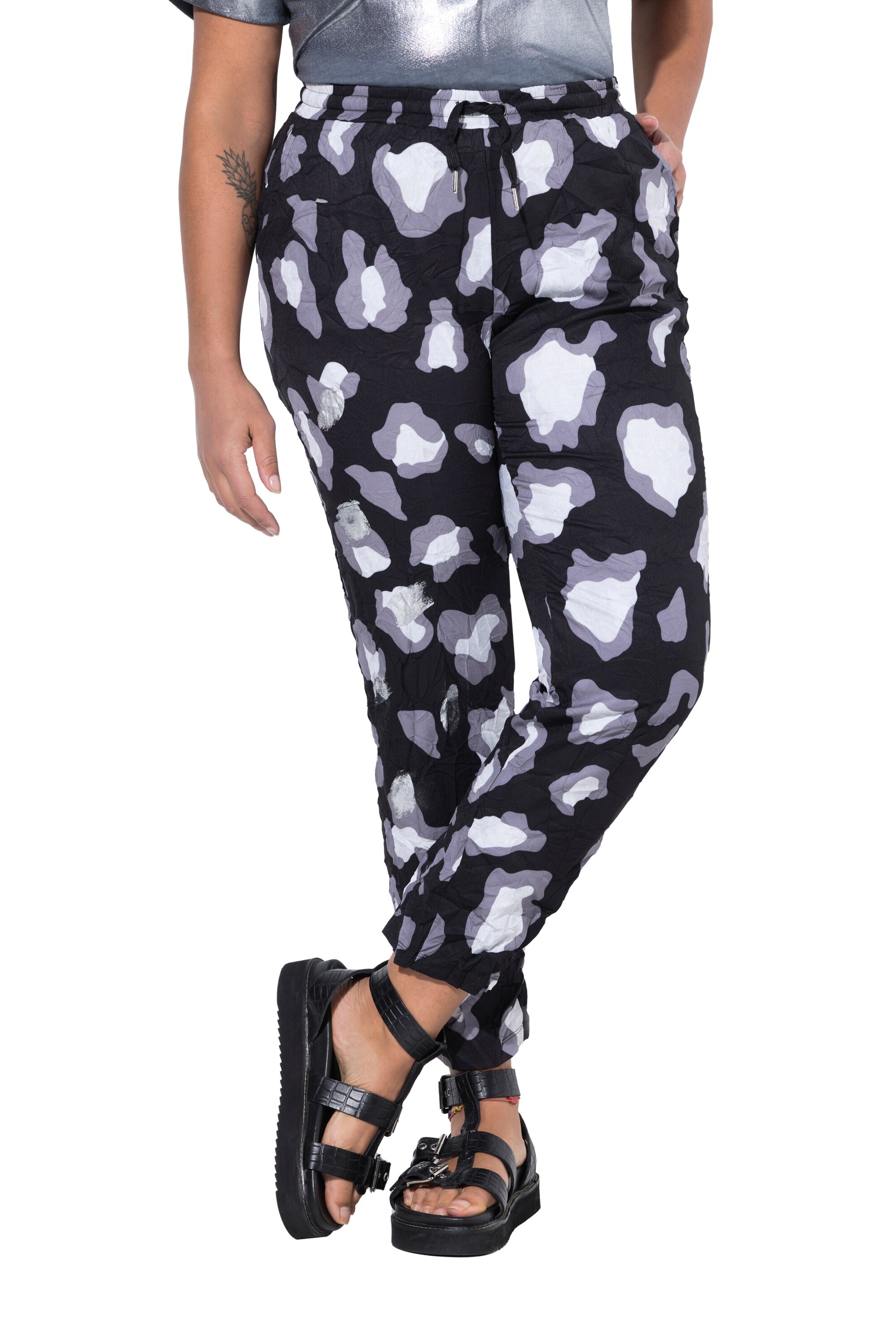 Angel of Style Loosefit Broek in Zwart: voorkant