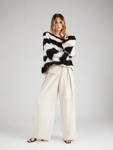 millane Oversized Sweater in White