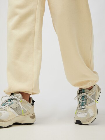 WEEKDAY Tapered Pants 'Corinna' in Beige