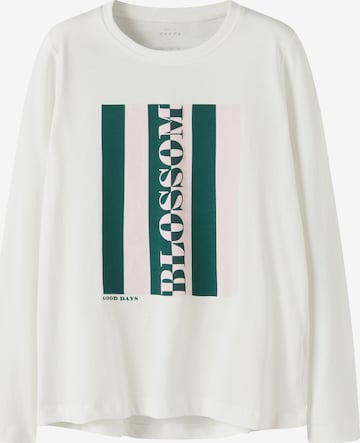 NAME IT T-shirt 'NKFVIOLET' i vit: framsida