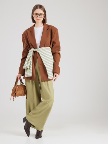 Sublevel Loosefit Hose in Grün