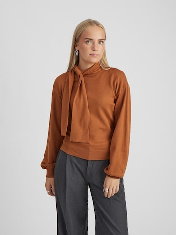 minus - Top 'Rochelle' en marrón: frente