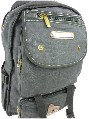 Kumixi Backpack in Black