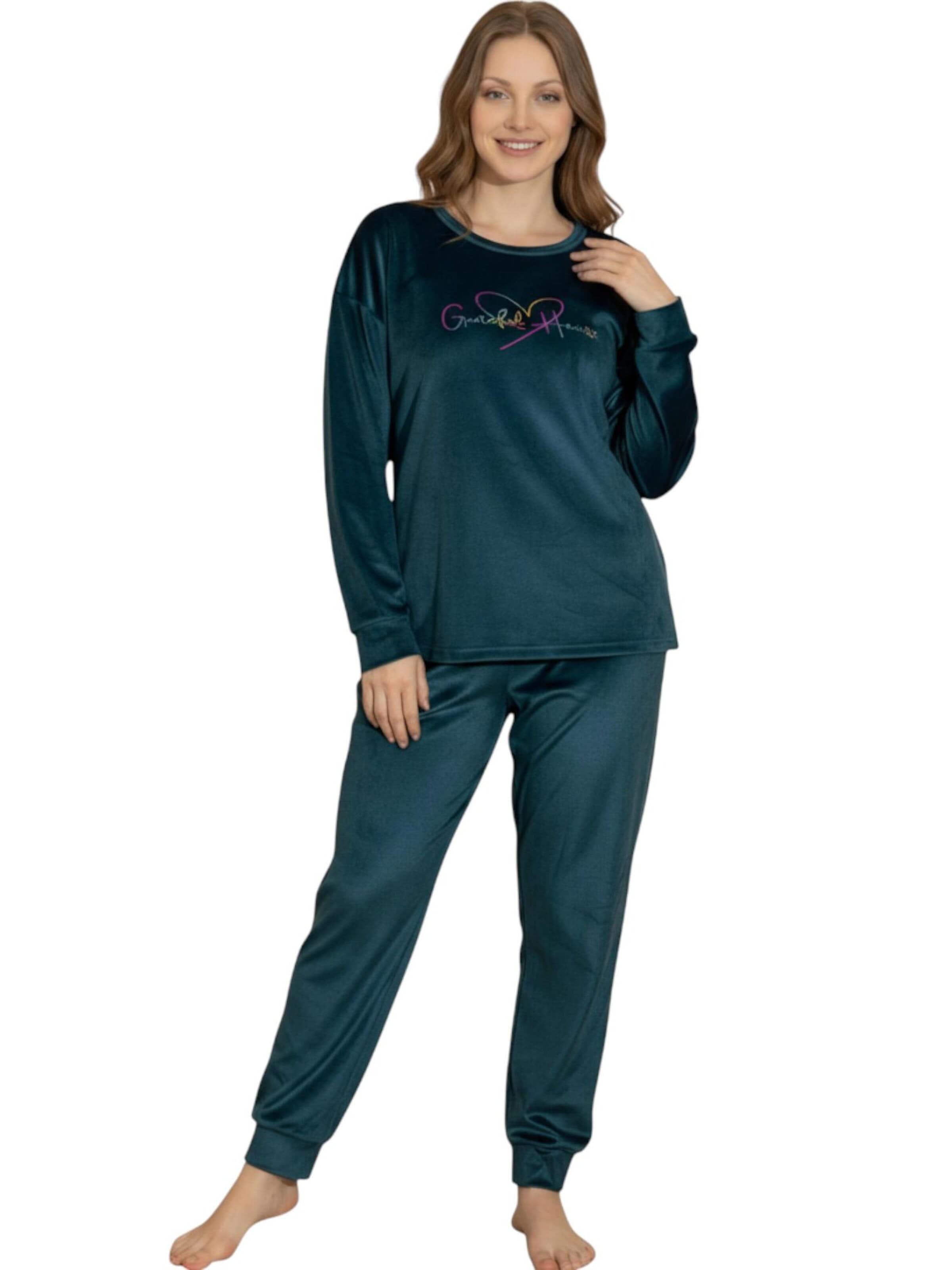 fashionshowcase - Pijama 'VelvetDream' en verde