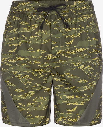 Regular Pantaloni sport 'Concept' de la PUMA pe verde: față