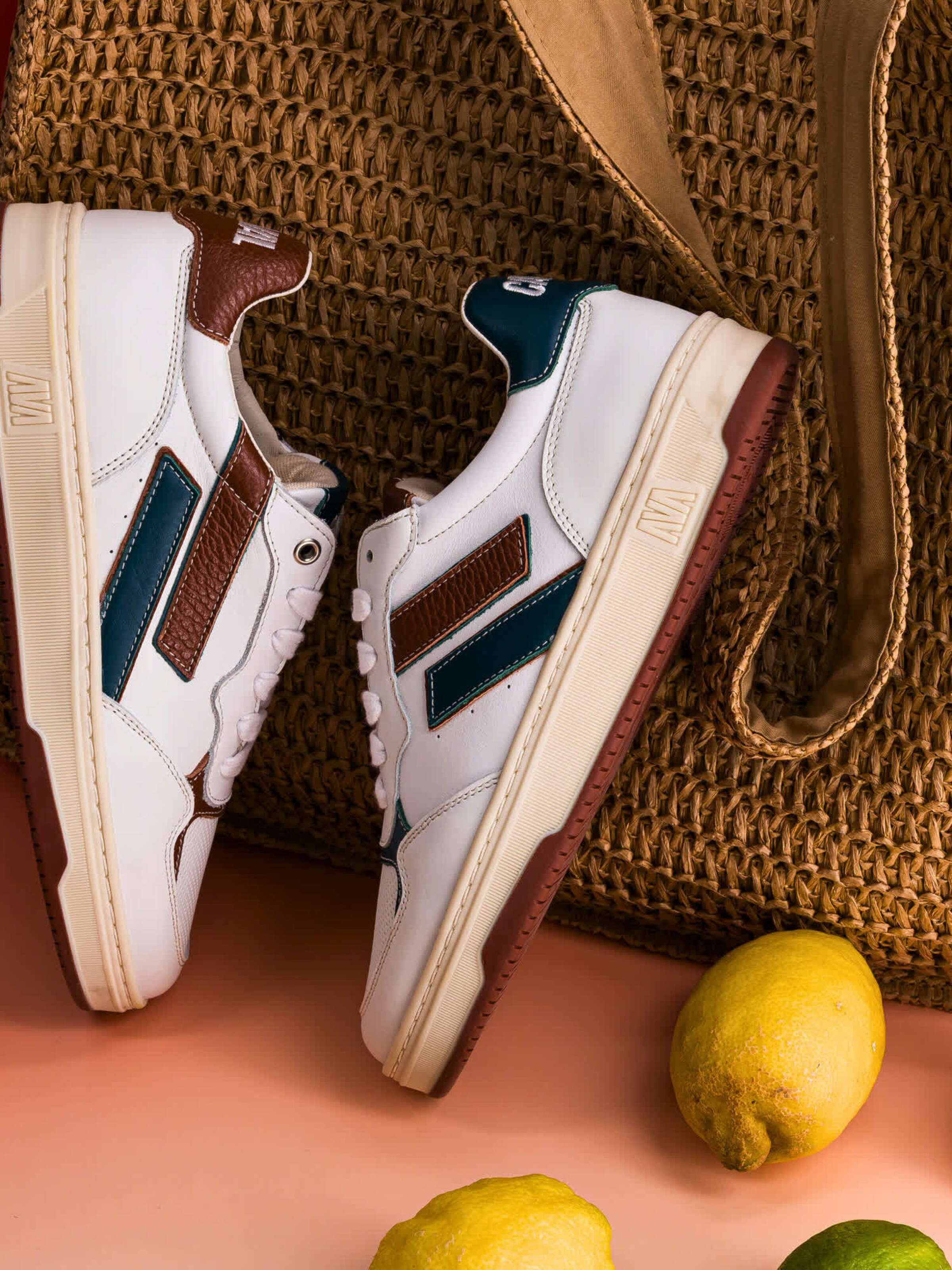 Caval - Sapato com atacadores ' FLOW ' em castanho