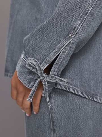 Next Blouse in Grijs