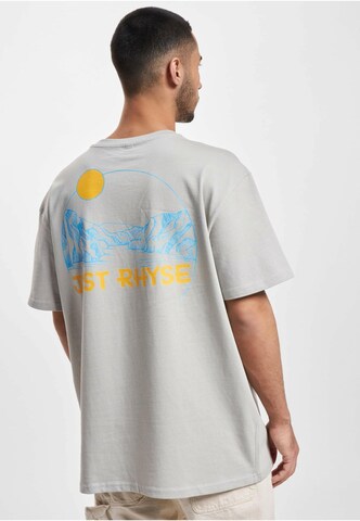Maglietta 'Rising Sun' di Just Rhyse in grigio: frontale