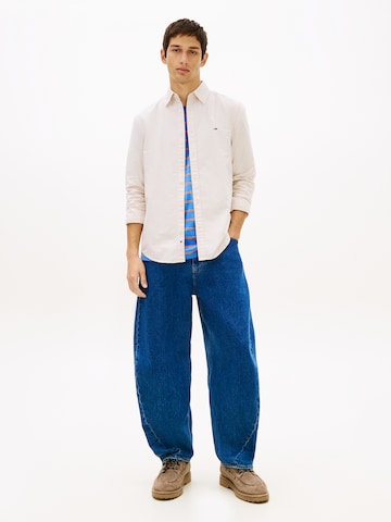 Tommy Jeans Средняя посадка Рубашка в Бежевый