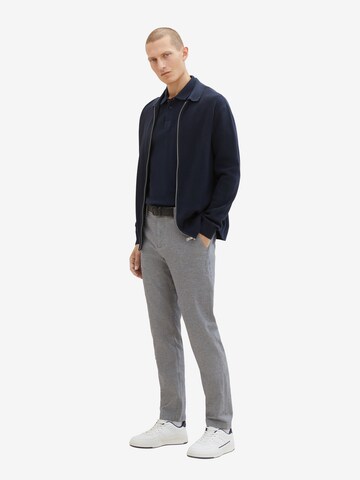 Coupe slim Pantalon chino TOM TAILOR en gris