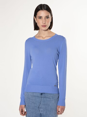 Influencer Pullover i blå: forside