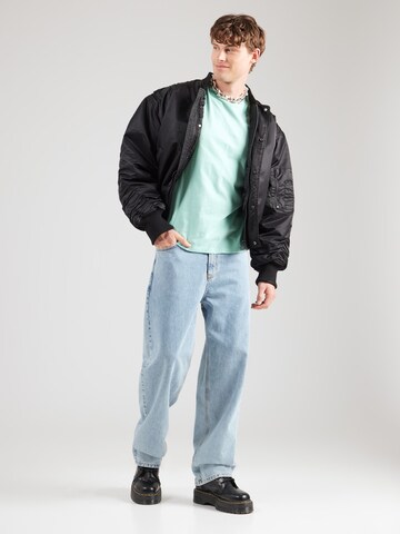 T-Shirt 'Essential' Superdry en vert