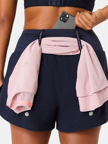 ASICS Loosefit Sportshorts 'Road' in Blau