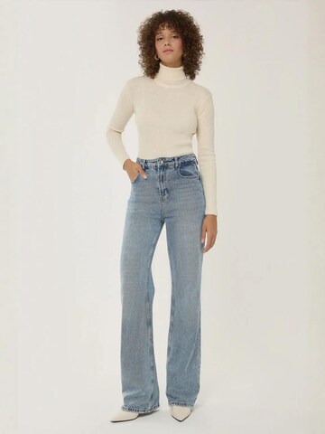 Hiccup Pullover in Weiß