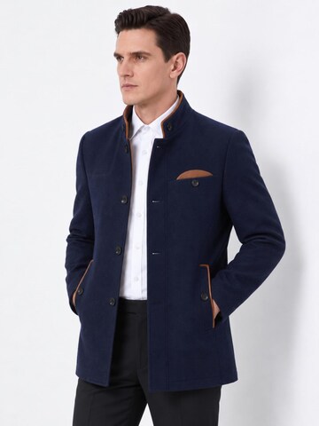 ALLTHEMEN Winter Coat 'Farbkante' in Blue
