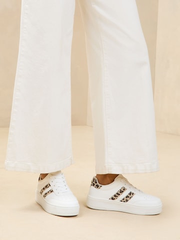 Lipsy Ниски маратонки в бяло