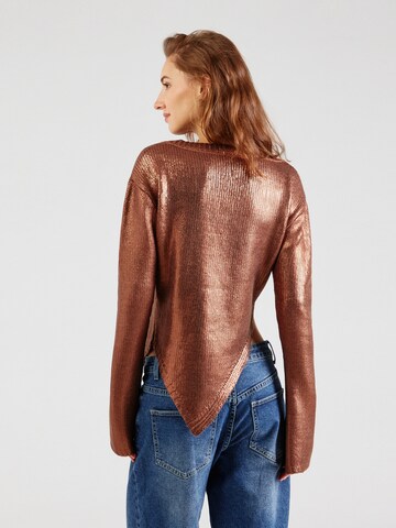 Pull-over ABOUT YOU x Laura Giurcanu en marron