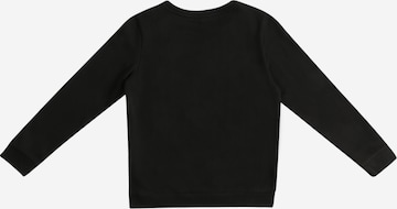 GUESS Sweatshirt i svart