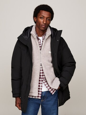 TOMMY HILFIGER Winterparka in Zwart: voorkant
